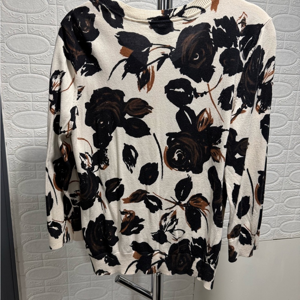 ⚠️ FINAL CALL Closet Clean Out Talbots Women's Floral Cardigan - Picture 2 of 3
